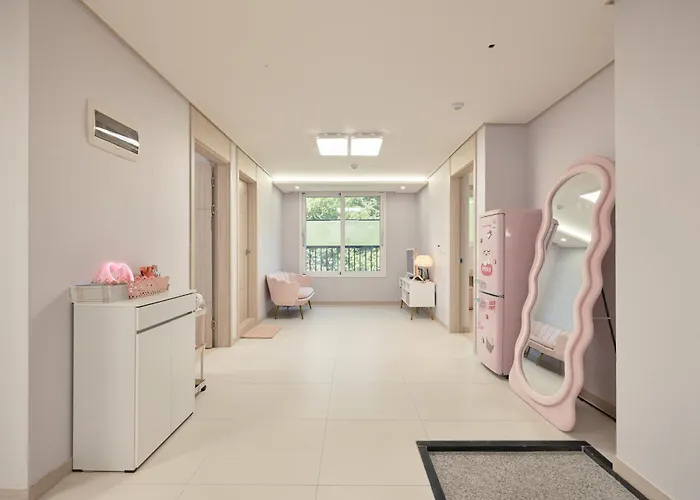 Pink 4 Bedroom Apartment