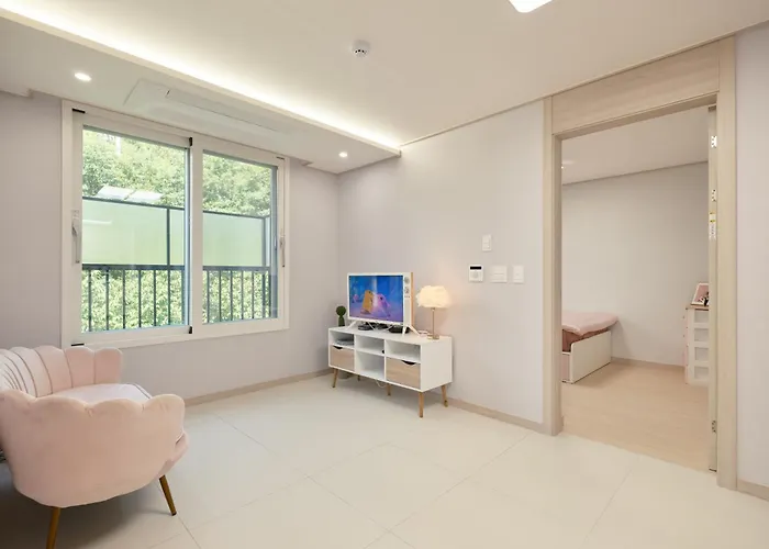 Pink 4 Bedroom Seoul