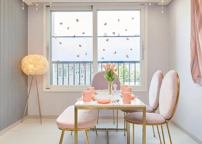 Pink 4 Bedroom