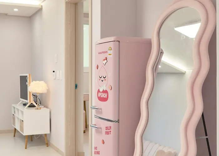 Pink 4 Bedroom Apartment Seoul