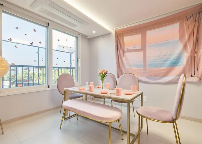 Pink 4 Bedroom * Seoul
