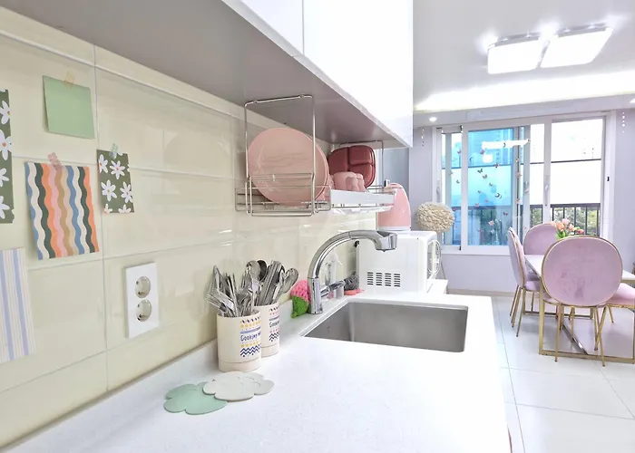 Apartment Pink 4 Bedroom